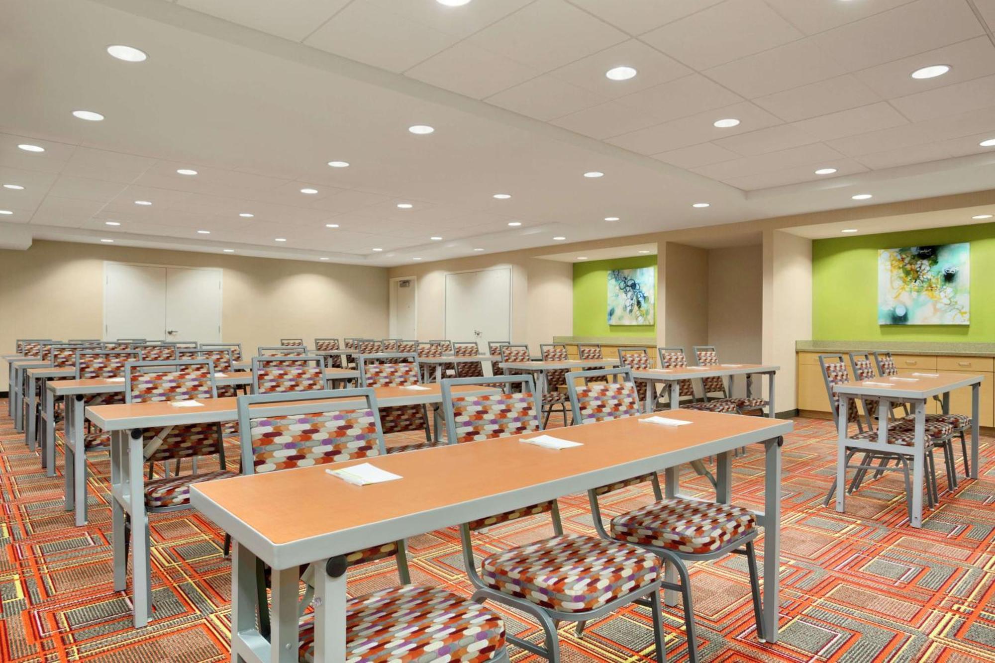 Home2 Suites By Hilton Middletown Exterior photo